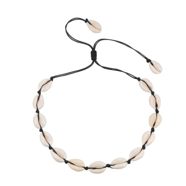 Collar De Conchas Cauri Blanco Con Cordón Negro