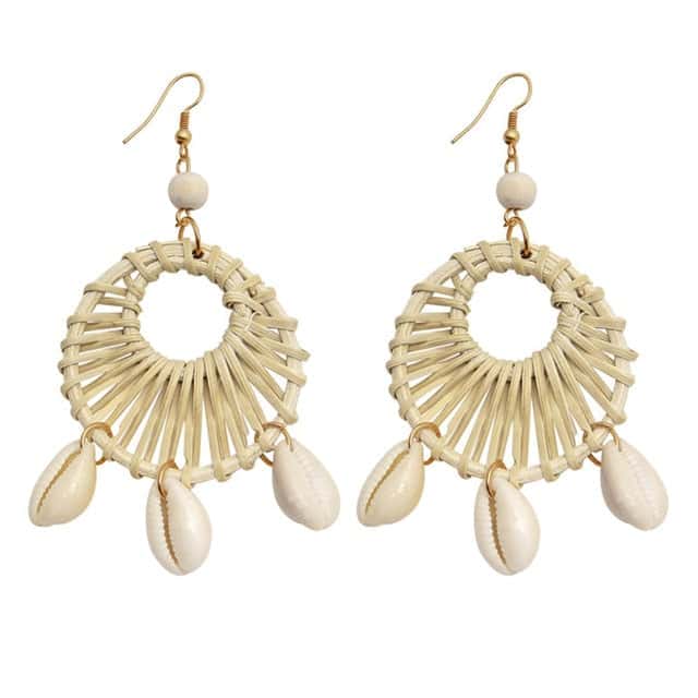 Pendientes Conchas Cauri Y Paja Trenzada