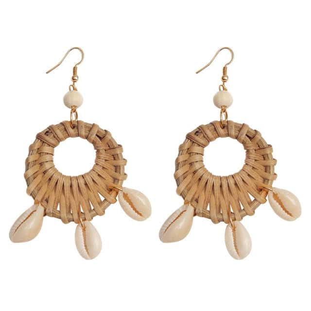 Pendientes Conchas Cauri, Ratán Y Perlas Blancas