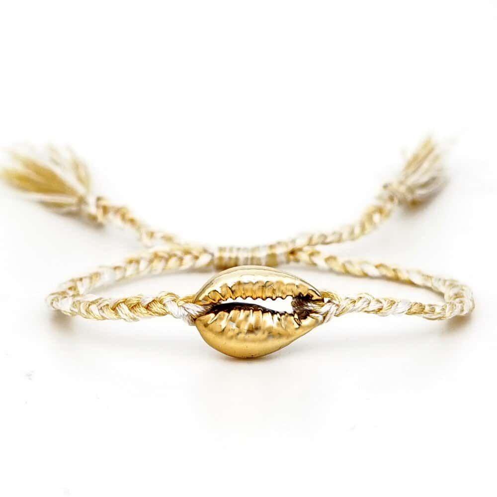 Pulsera Conchas Caracola Y Cordón Dorados